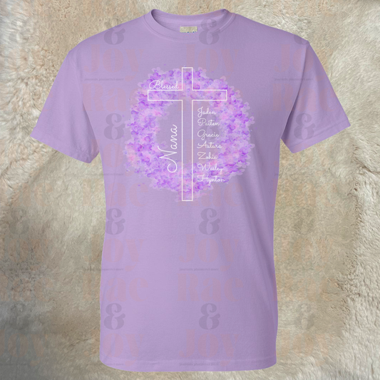 Personalized Blessed Cross Floral T-Shirt – Mother’s Day Gift for Mom Nana Grandma Aunt – Custom Title & Names – Gildan